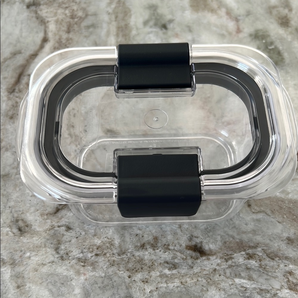 Rubbermaid 1.3 cups / 300ml Clear Food Storage Container